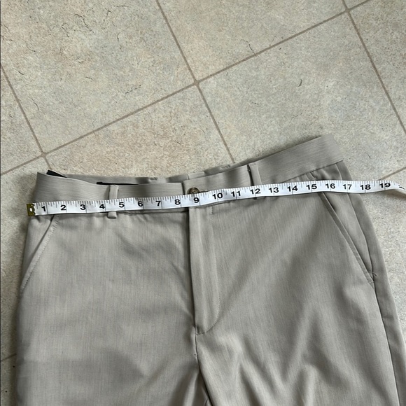 Perry Ellis Tan Chinos Classic Straight-Leg - Picture 4 of 5